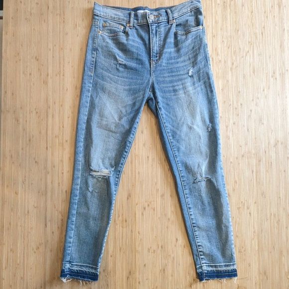 DYNDNM Size 28 Kate Model Jeans with distressed knees and hem Medium Wash - Picture 2 of 10